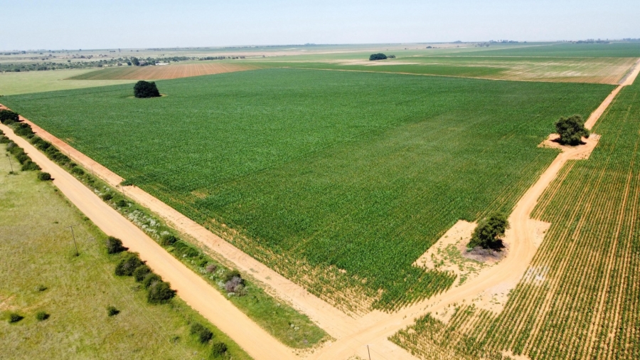 Commercial Property for Sale in Leeudoringstad North West